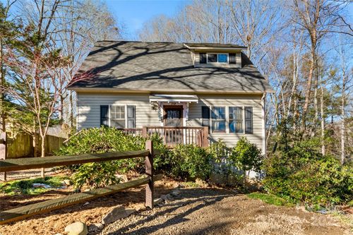 102 Altamahaw Ave, Black Mountain, NC, 28711-2702 | Card Image