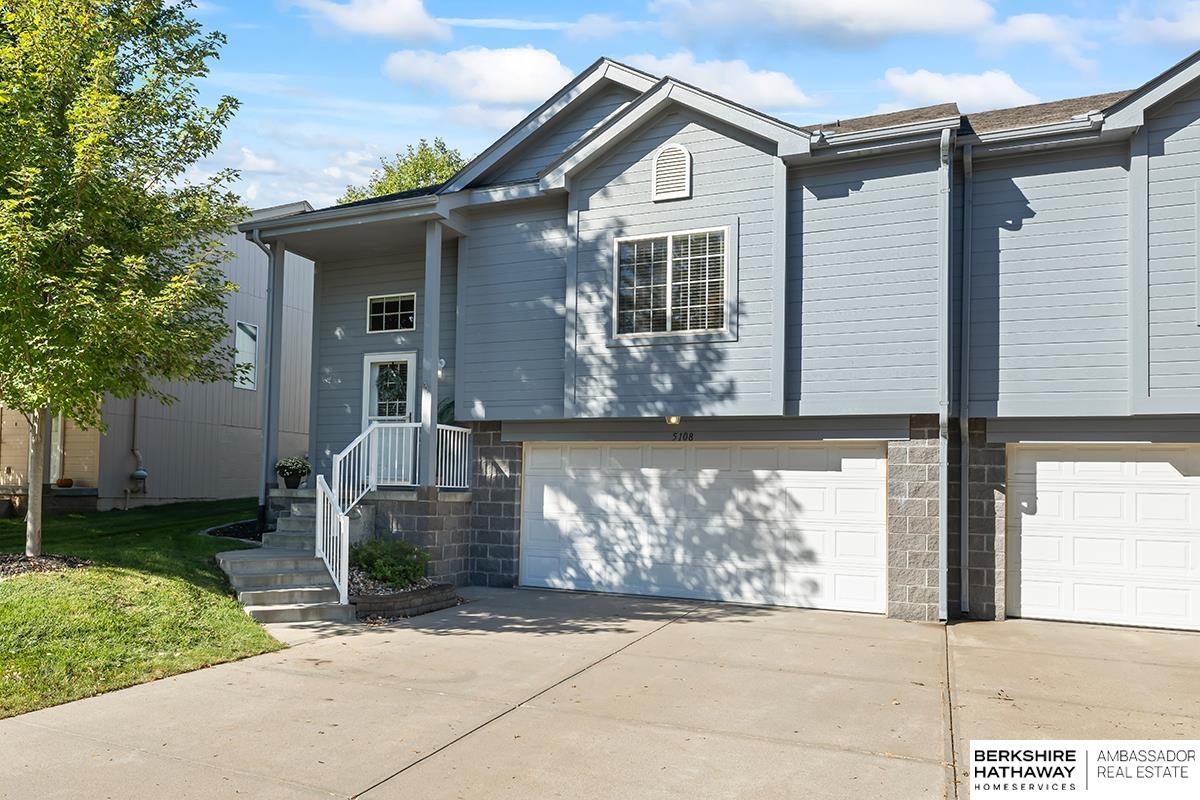 154th St, Omaha, NE 68116