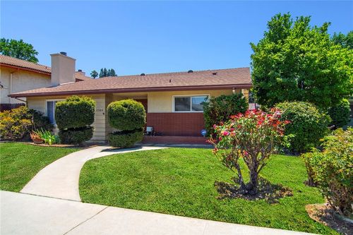 17344 Hartland St, Van Nuys, CA, 91406-4524 | Card Image