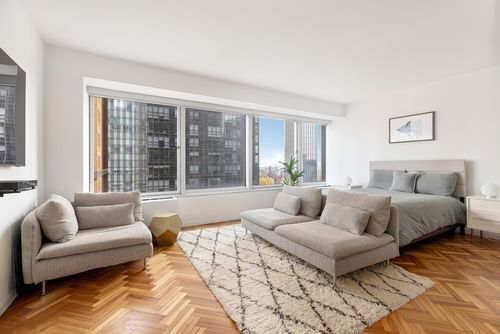 4606-150 W 56th St, New York, NY, 10019-3838 | Card Image