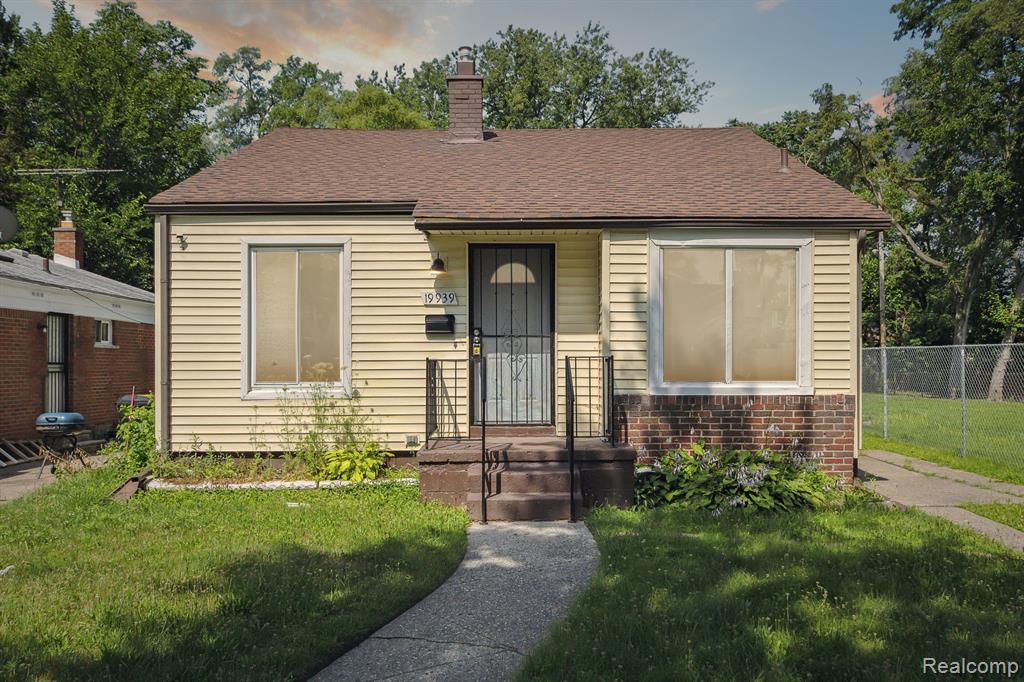 Winthrop St, Detroit, MI 48235