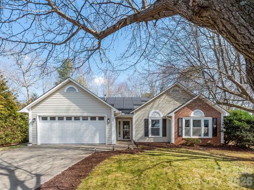 989 Thorncrest Ct, Fletcher, NC, 28732-8216 | Card Image
