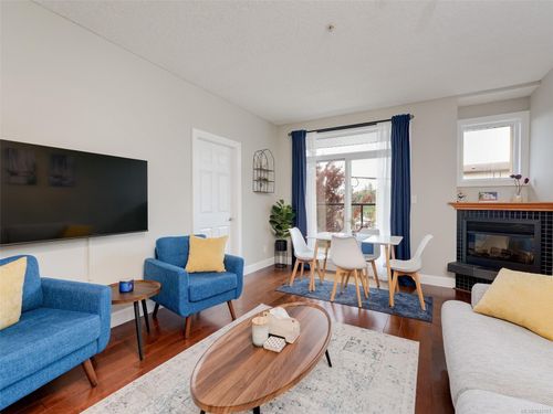204-76 Gorge Rd W, Saanich, BC, V9A1M1 | Card Image
