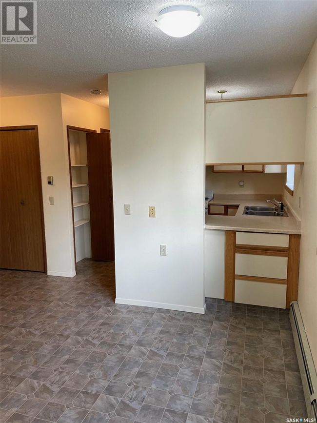102 Mannor Dr, Condo with 1 bedrooms, 1 bathrooms and null parking in Nipawin SK | Image 9