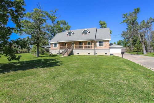 700 W Lagrange St, Lake Charles, LA, 70605-1516 | Card Image