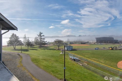 b304-651 Se Bayshore Dr, Oak Harbor, WA, 98277-3255 | Card Image