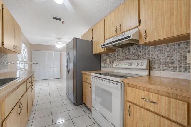0 - 2917 Mckinley St, House other with 3 bedrooms, 2 bathrooms and null parking in Hollywood FL | Image 8