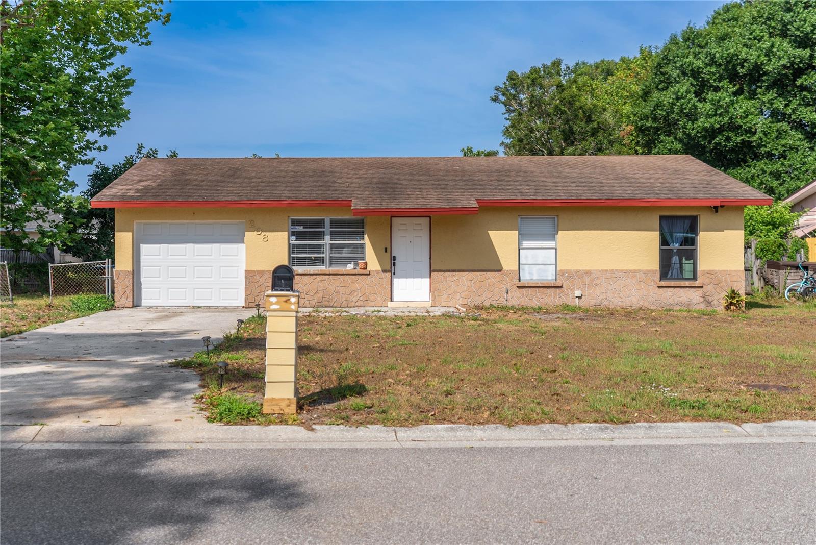 67th St, Bradenton, FL 34208