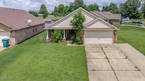 8802 Arendale Dr, Southaven, MS, 38671-6444 | Card Image