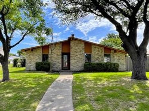 6406 Green Oaks Drive, Plano, TX, 75023 | Card Image