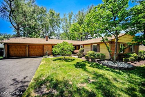 28 Morningside Dr, Old Bridge, NJ, 08857-2733 | Card Image