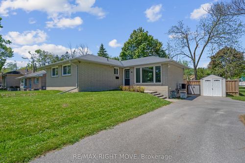 88 Rose St, Barrie, ON, L4M2T2 | Card Image