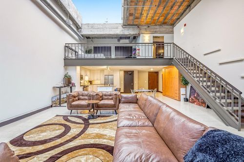213-214 4th St E, Saint Paul, MN, 55101-6101 | Card Image