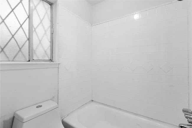 1330 Stevenage Ln, House other with 3 bedrooms, 2 bathrooms and 2 parking in Channelview TX | Image 21