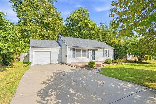 5051 Buena Vista St, Roeland Park, KS, 66205-1314 | Card Image