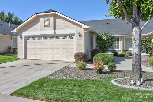 2645 N Englewood Way, Meridian, ID, 83646-8339 | Card Image