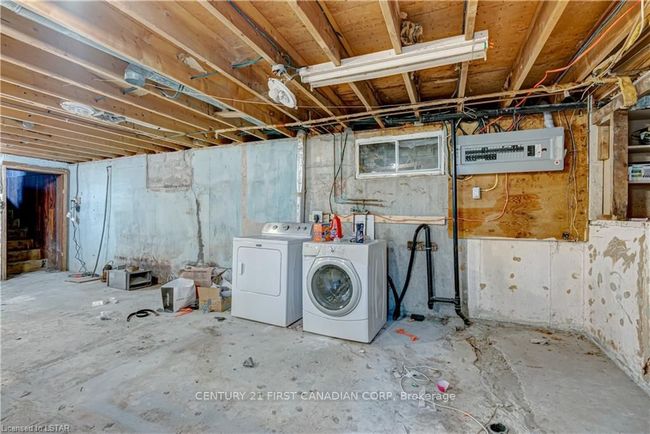 28 Redford Rd, House other with 4 bedrooms, 2 bathrooms and 6 parking in London ON | Image 37
