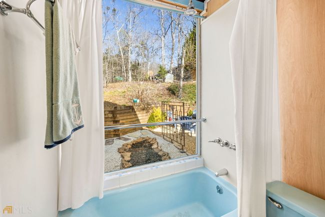 442 Shore Dr, House other with 4 bedrooms, 3 bathrooms and null parking in Dahlonega GA | Image 32