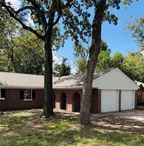 603 Hildred Ave, Conroe, TX, 77303-1715 | Card Image