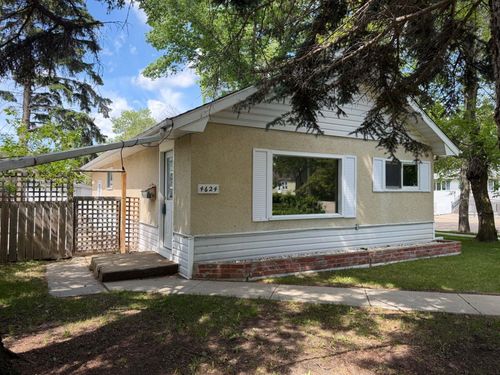 4624 56 St, Camrose, AB, T4V2C3 | Card Image