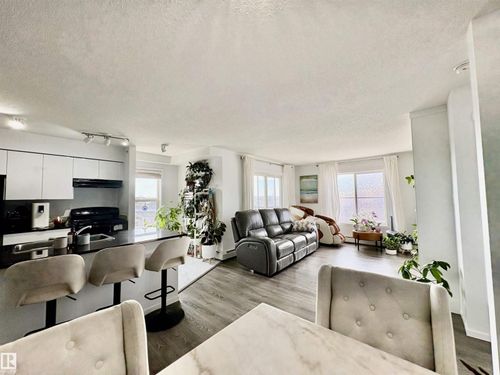 423-18126 77 St Nw, Edmonton, AB, T5Z0N7 | Card Image