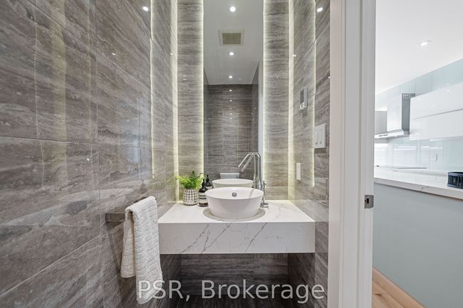 184 Strachan Ave, House attached with 5 bedrooms, 5 bathrooms and 1 parking in Toronto ON | Image 14