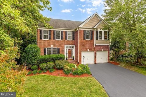 8155 Douglas Fir Dr, LORTON, VA, 22079-5656 | Card Image