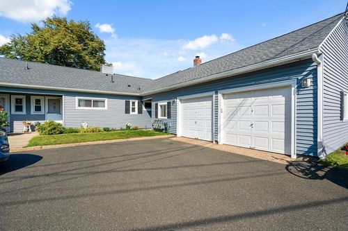 195-195 Greenwood Ter, Chicopee, MA, 01022-1109 | Card Image