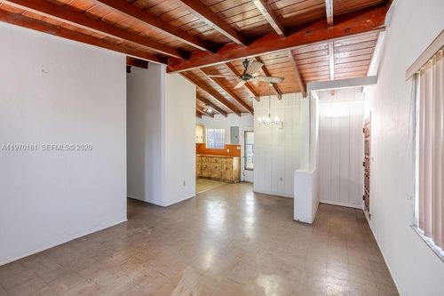 670 Se 1st St, Hialeah, FL, 33010 | Card Image