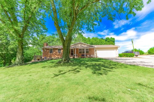 9755 E Lake San Lynn Rd, CENTRALIA, MO, 65240-3804 | Card Image