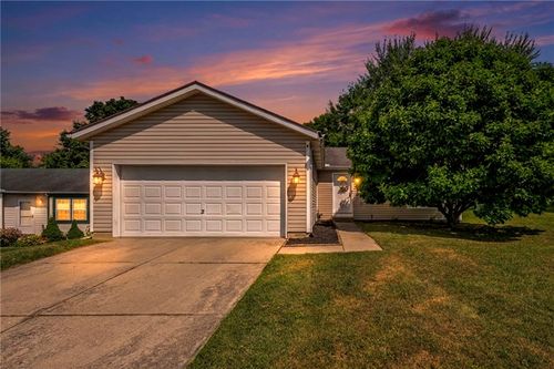 909 Mcdowell St, Xenia, OH, 45385-5417 | Card Image