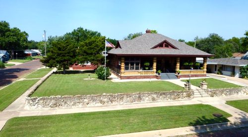 903 N 3rd St, Arkansas City, KS, 67005-1551 | Card Image