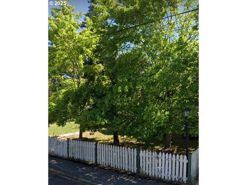 187 37th St, Springfield, OR, 97478-5717 | Card Image