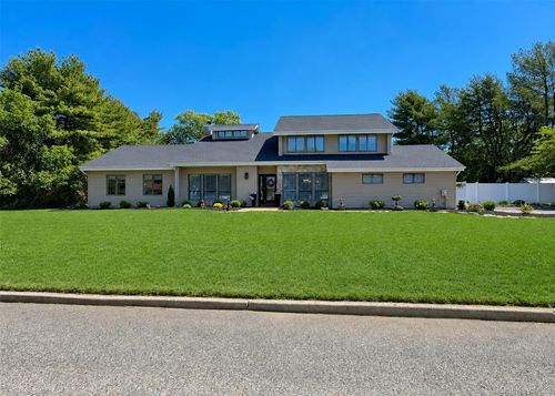 25 Vineyard Way, Brookhaven, NY, 11766 | Card Image