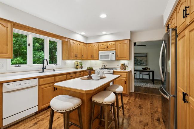 240 W Point Rd, House other with 4 bedrooms, 4 bathrooms and null parking in Excelsior MN | Image 8