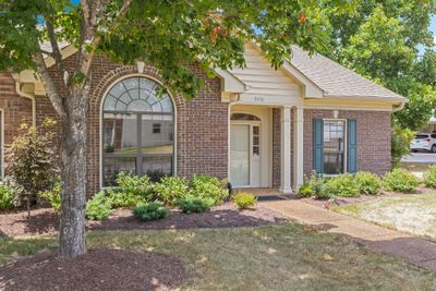 6056 Sunrise Circle, Condo with 3 bedrooms, 2 bathrooms and 2 parking in Franklin TN | Image 3