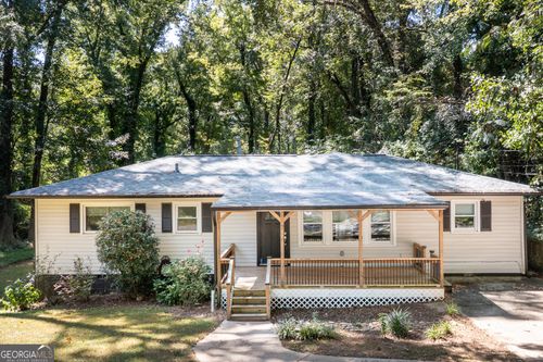 7 Maple Dr, Newnan, GA, 30263-1612 | Card Image