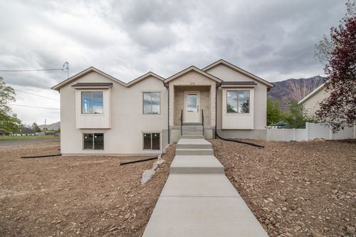 95 W 200 S, Santaquin, UT, 84655-8025 | Card Image