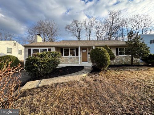 869 Whitman Dr, BLACKWOOD, NJ, 08012-1302 | Card Image