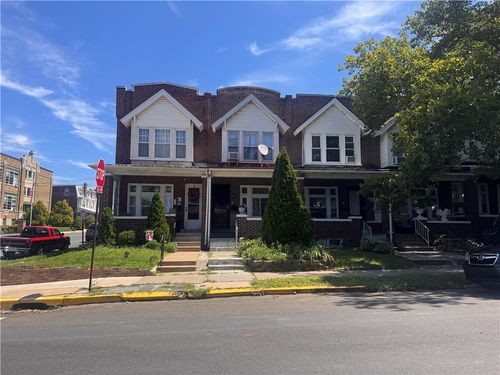 761 N 11th St, Allentown, PA, 18102-1333 | Card Image