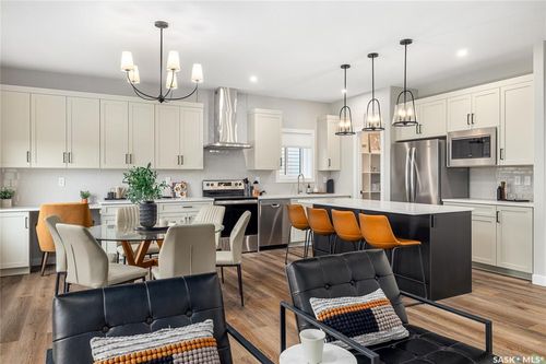 12 Vancouver Crescent, Pilot Butte, SK, S0G3Z0 | Card Image