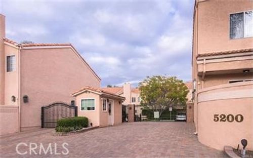 36-5200 White Oak Ave, Encino, CA, 91316-3830 | Card Image