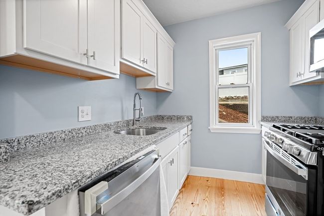 5 Acorn St, House other with 3 bedrooms, 2 bathrooms and 3 parking in Lynn MA | Image 22