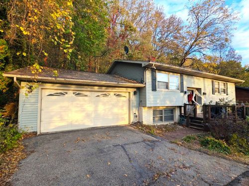 3205 Cliffside Dr, La Crosse, WI, 54601-7819 | Card Image