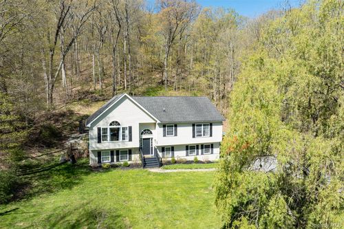 50 Horseshoe Rd, Millbrook, NY, 12545-6026 | Card Image