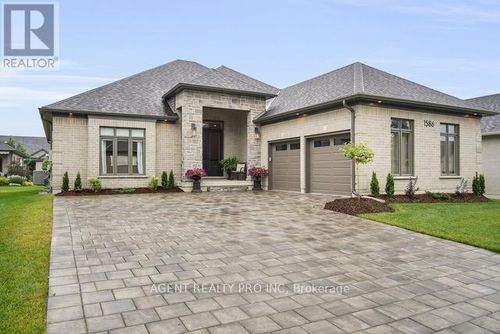 1586 Ed Ervasti Lane, London, ON, N6K5R7 | Card Image
