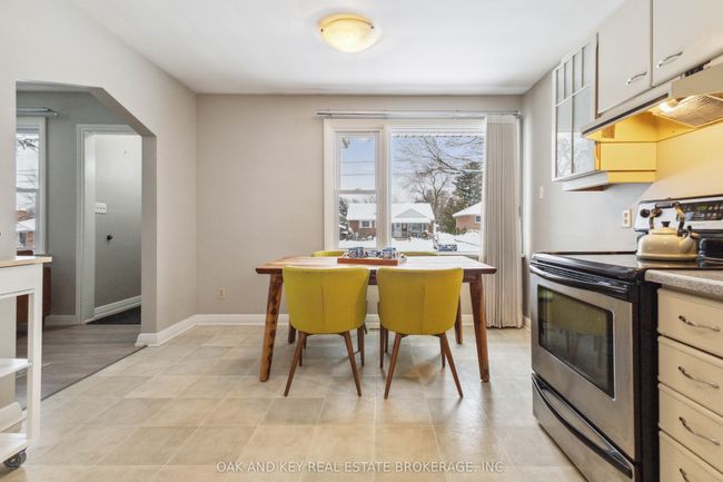 211 Trowbridge Ave, House other with 4 bedrooms, 2 bathrooms and 4 parking in London ON | Image 13