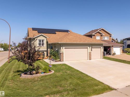 702 Pheasant Close, Cold Lake, AB, T9M0B7 | Card Image