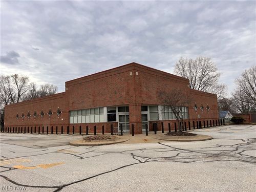 2840 Youngstown Rd Se, Warren, OH, 44484-5063 | Card Image