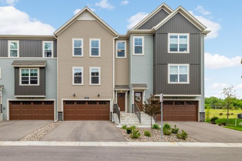1565 Tompkins Ln, West Saint Paul, MN, 55118-3304 | Card Image